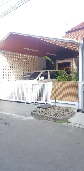 image HUNIAN EKSKLUSIF 3 LANTAI DI BUMI MAS KENCANA DEKAT RS HERMINA ARCAMANIK, STRATEGIS, MODERN & SIAP HUNI! (3)