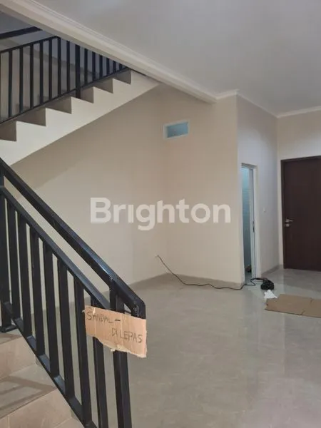 image RUMAH BARU 3 LANTAI DURI KEPA (3)