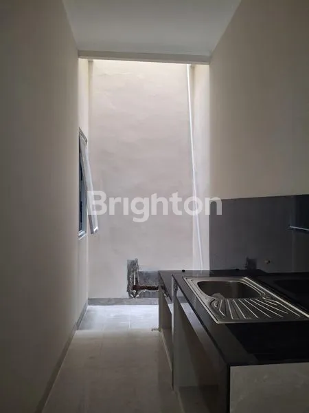 image RUMAH BARU 3 LANTAI DURI KEPA (4)