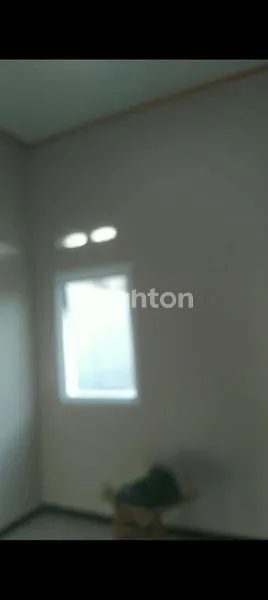 image MILIKI SEGERA RUMAH BARU  READY T. 45/ 93 HARGA RP 525 JT DI DAERAH SAWAH BESAR  GAYAMSARI SEMARANG  (7)