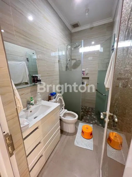 image RUMAH HUNIAN SEMI VILLA 3 LANTAI LETAK DI TENGAH KOTA DENPASAR BALI  (5)