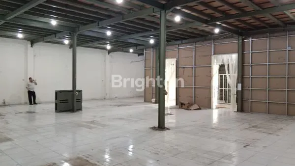 image SEWA GUDANG STRATEGIS, LT 393M² LB 700M², BISA PARKIR TRUK (5)