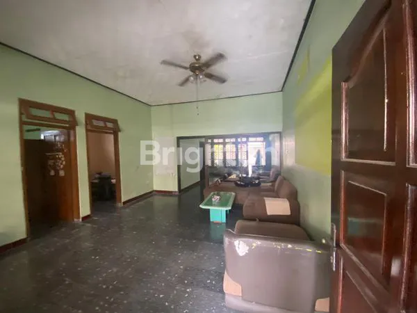 image RUMAH MEWAH 5 KT DI MADIUN, DEKAT RS & HOTEL (1)