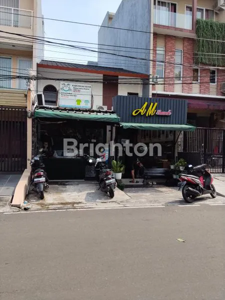 image DI JUAL CEPAT RUMAH LAMA 2 LANTAI RAPI DAN SIAP HUNI SERTA COCOK UNTUK USAHA (7)