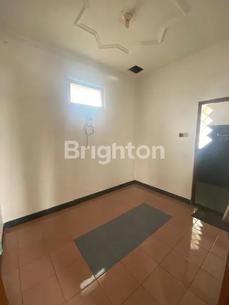 image RUMAH MEWAH 5 KT DI MADIUN, DEKAT RS & HOTEL (5)