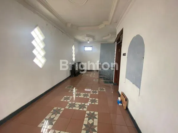 image RUMAH MEWAH 5 KT DI MADIUN, DEKAT RS & HOTEL (7)