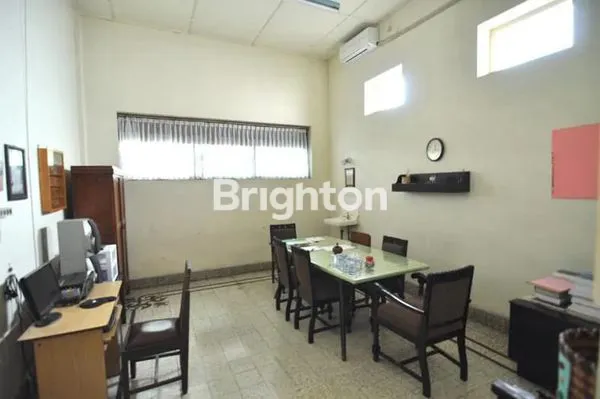 image RUMAH VINTAGE LUAS DAN TERAWAT DI JALAN POROS PROVINSI KOTA MALANG (7)