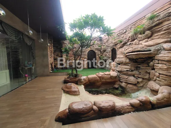 image RUMAH SEMI FURNISHED LUAS DI JALAN CAKRAWALA SEMARANG BARAT (6)