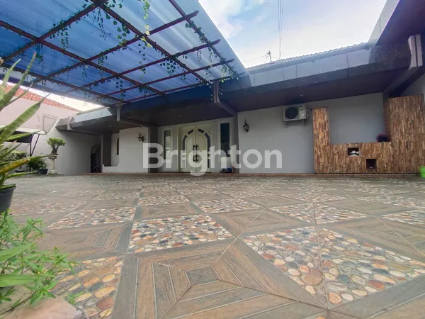 image RUMAH SEMI FURNISHED LUAS DI JALAN CAKRAWALA SEMARANG BARAT (8)