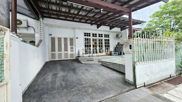 image RUMAH MEWAH 2 LANTAI FULL FURNISH DI TUBAGUS ANGKE (4)