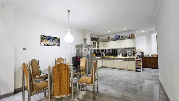 image RUMAH MEWAH 2 LANTAI FULL FURNISH DI TUBAGUS ANGKE (2)