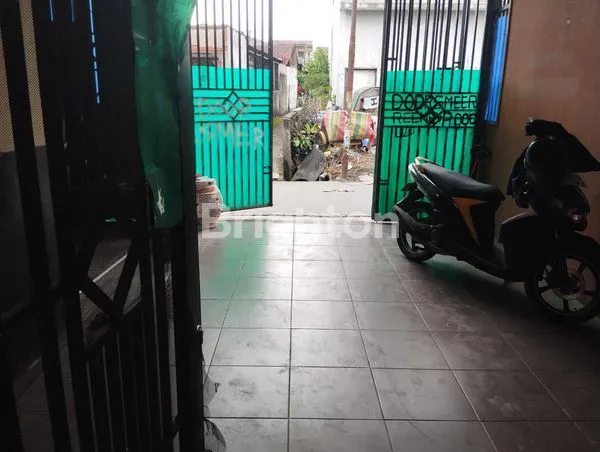 image RUMAH 2 LANTAI & 1 TEMPAT KOST DI MEDAN AREA (4)