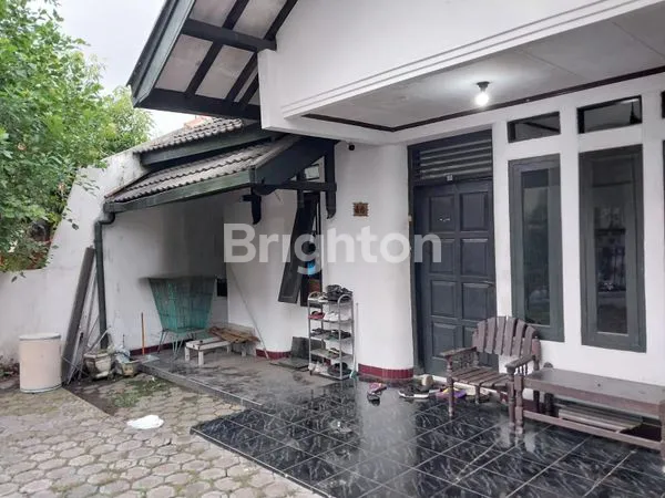 image RUMAH DENGAN LAHAN LUAS DI PEDURUNGAN SEMARANG (2)