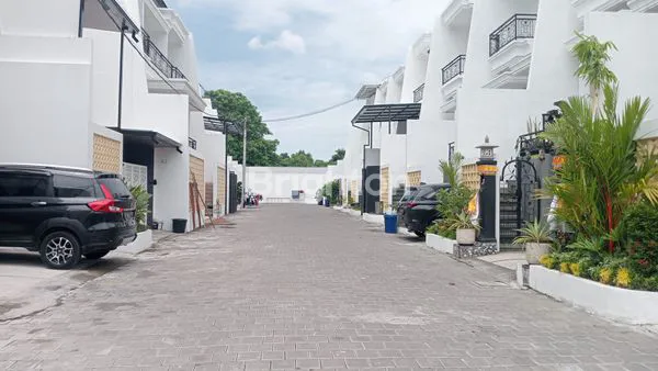 image SEWA RUMAH 2 LANTAI BARU CLUSTER DI PEMOGAN (6)