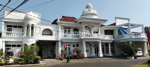 image RUMAH MEWAH 8 KT DI ARAYA, LT 540M² KOLAM RENANG (2)