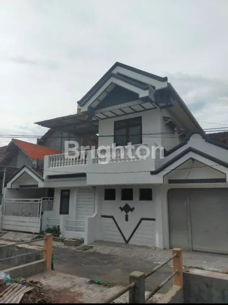 image RUMAH STRATEGIS DI PUSAT KOTA, LT 144M², 4 KT (1)