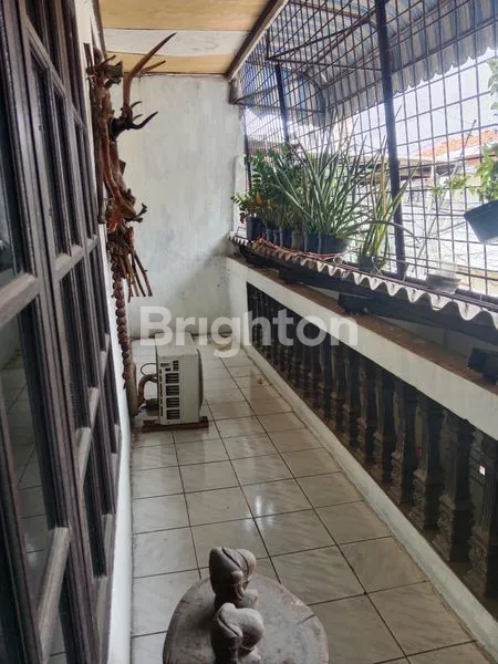 image RUMAH BESAR JELAMBAR (5)