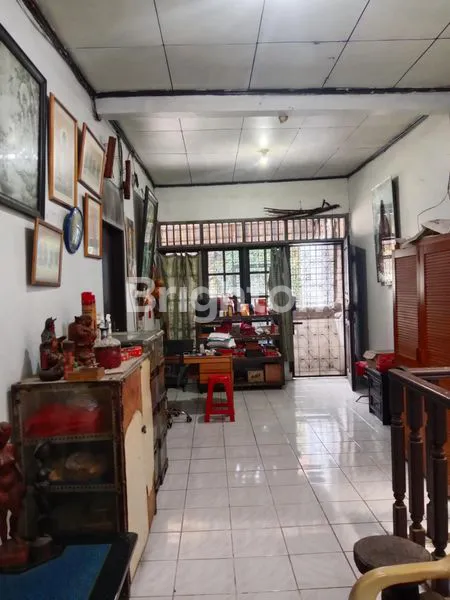 image RUMAH BESAR JELAMBAR (3)