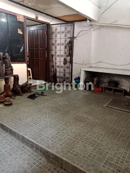 image RUMAH BESAR JELAMBAR (2)