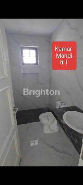 image TOWNHOUSE CANTIK DI KOMPLEK JEWEL GARDEN, MEDAN (4)