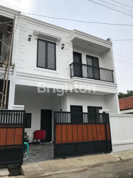 image RUMAH BANGUNAN BARU 3 LANTAI + ROOFTOP DI CLUSTER GREEN ASRI – CIRENDEU, PISANGAN CIPUTAT (1)