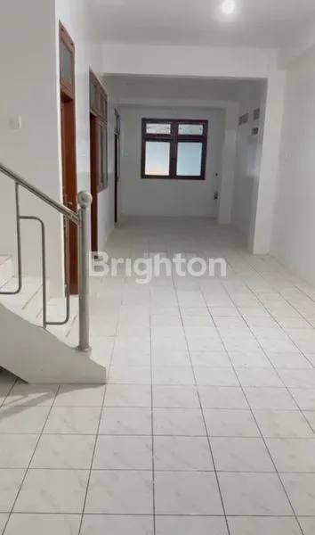 image RUKO 3 LANTAI DI GATOT SUBROTO  (4)