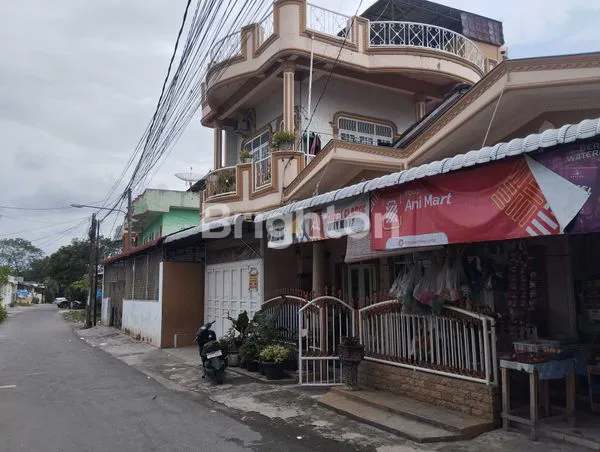 image RUMAH 2½ LANTAI SIAP HUNI DI JL. SWADAYA PERTIWI MEDAN DENAI (1)