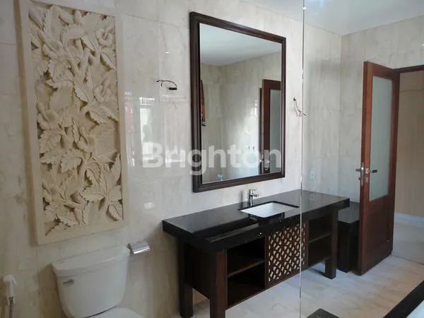image RUMAH FULL FURNISHED DI TAMAN MUMBUL, JIMBARAN (7)