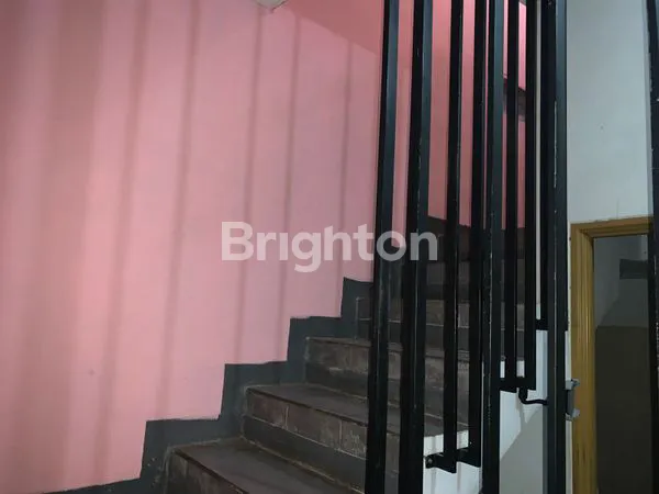 image RUMAH  JL. MEKARBARU BLOK KEMUNING CIBALIGO PERMAI KEC.PARONGPONG KABUPATEN BANDUNG BARAT LUAS TANAH: 62MTINGKAT : 3 SERTIFIKAT SHM (5)