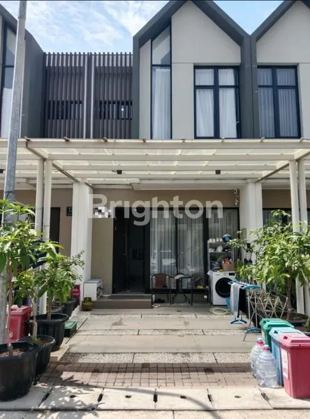 image RUMAH TINGGAL DUA LANTAI  LOKASINYA STRATEGIS AKSES MUDAH PANTAI INDAH KAPUK 2 TANGERANG BANTEN (1)