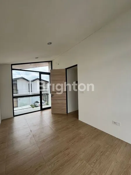 image RUMAH 3KT DI CENDANA COVE, BONUS SOFA & BEBAS IPL (5)