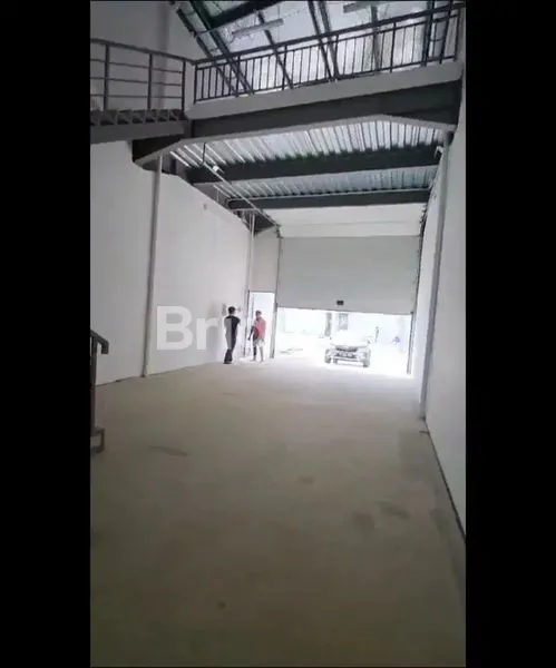 image *DIJUAL GUDANG DI TAMAN TEKNO X DGN LUAS TANAH 120M2, LB 108M2 DI TANGERANG.*\N(KODE RMEG 2911 )\N (3)