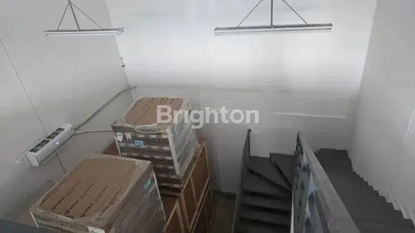 image *DIJUAL GUDANG DI TAMAN TEKNO X DGN LUAS TANAH 120M2, LB 108M2 DI TANGERANG.*\N(KODE RMEG 2911 )\N (5)