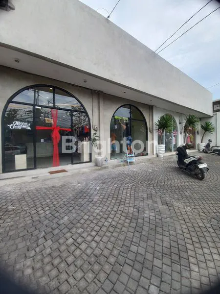 image LOKASI PREMIUM CANGGU, PARKIR LUAS (1)