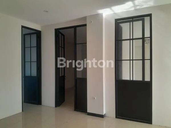 image RUKO PINGGIR JALAN PUSAT PERBELANJAAN AREA JIMBARAN BISA UNTUK KANTOR (6)