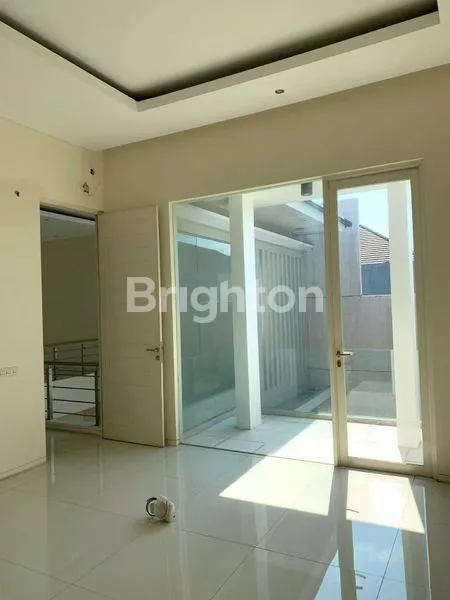 image RUMAH MEWAH CITRALAND RAFFLES GARDEN SURABAYA (5)