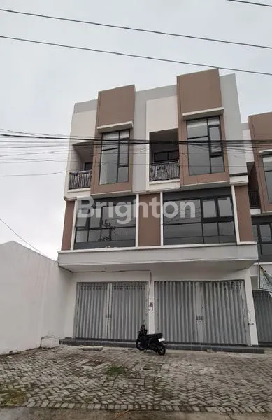 image RUKO STRATEGIS 3 LANTAI SHM, DEKAT UNAIR & GALAXY MALL (1)