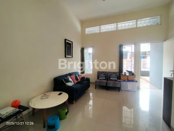 image DIJUAL CEPAT! RUMAH PERMATA ROYAL GARDEN MALANG – 600 JUTA NEGO, SEMI FURNISHED (4)