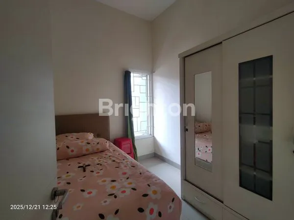 image DIJUAL CEPAT! RUMAH PERMATA ROYAL GARDEN MALANG – 600 JUTA NEGO, SEMI FURNISHED (5)