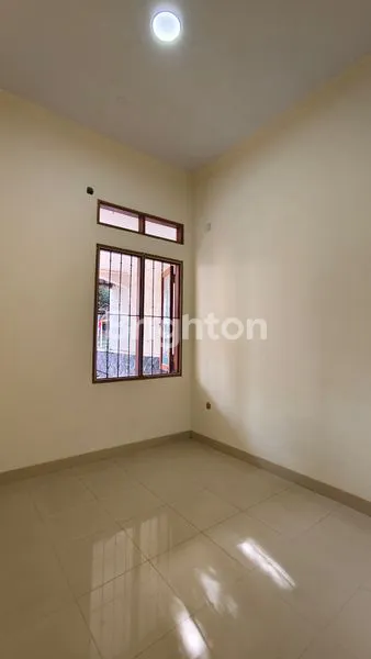 image RUMAH SIAP HUNI DI PESONA KHAYANGAN (5)