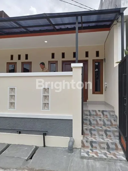 image RUMAH SIAP HUNI, BARU SELESAI RENOVASI – 5 MENIT KE STASIUN LRT CIKUNIR 2 (2)