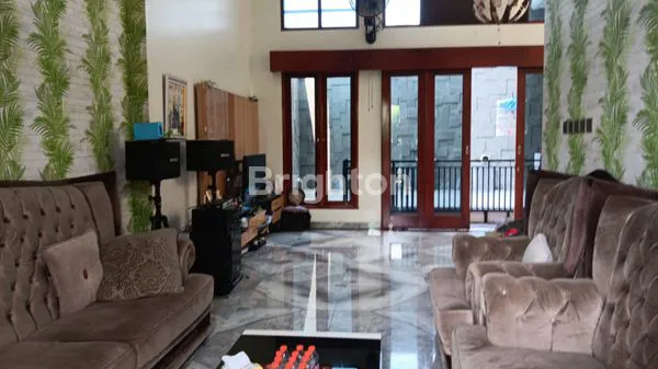image DI JUAL RUMAH DUA LANTAI DI KOMPLEK SEGNEG DI KAWASAN CIDODOL BARU KEBAYORAN LAMA JAKARTA SELATAN  (5)