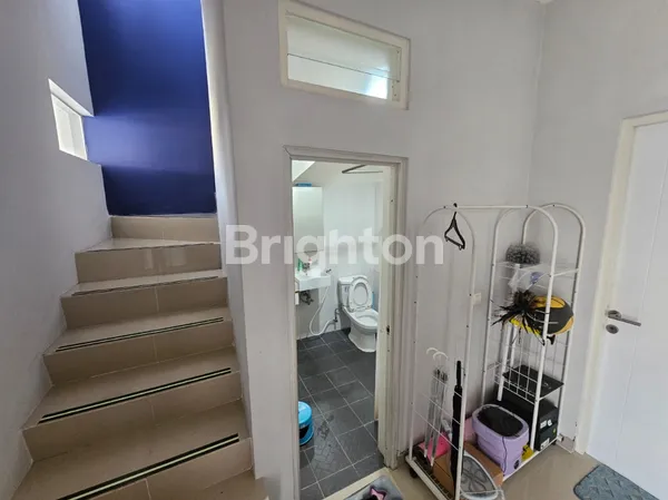 image JUAL RUMAH - FULL RENOVASI - FULL FURNISHED + ELEKTRONIK (TINGGAL MASUK RUMAH) (4)