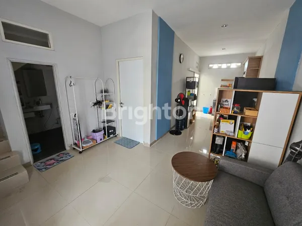 image JUAL RUMAH - FULL RENOVASI - FULL FURNISHED + ELEKTRONIK (TINGGAL MASUK RUMAH) (5)