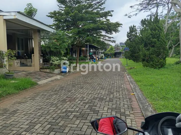 image RUMAH SIAP HUNI DI GRAHA TAMAN PELANGI BSB CITY SEMARANG (2)