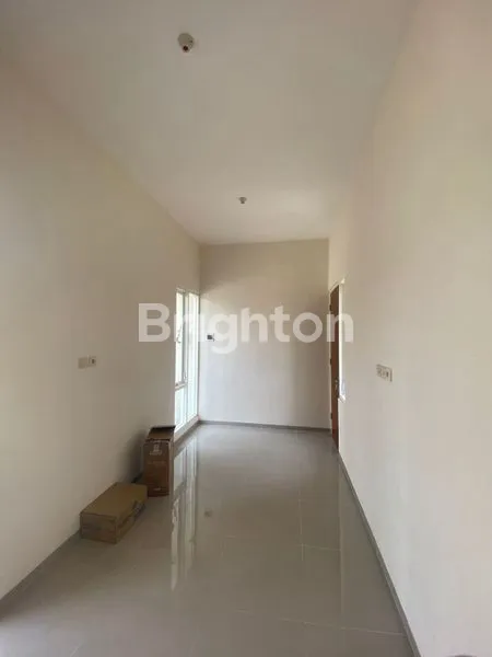 image RUMAH 2 LANTAI STRATEGIS SIAP HUNI TASIKMADU MALANG (5)