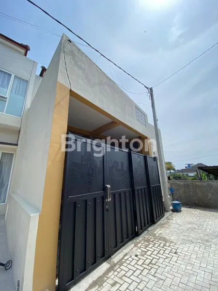 image RUMAH 2 LANTAI STRATEGIS SIAP HUNI TASIKMADU MALANG (1)