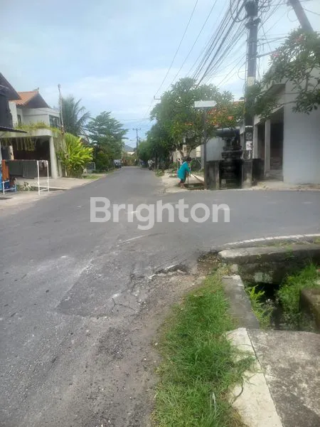 image TOKO STRATEGIS DI BABAKAN CANGGU – PARKIR LUAS, SIAP USAHA (2)