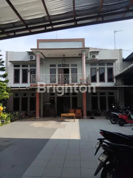 image PROPERTI LENGKAP: RUMAH 2 LANTAI & LAPANGAN FUTSAL (2)