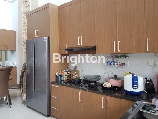 image DISEWAKAN RUMAH MEWAH – PONDOK PEKAYON INDAH, BEKASI FULL FURNISH • TINGGAL BAWA KOPER • LOKASI PREMIUM (5)